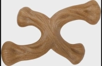 Speelgoed Nyl'o Wood X-vorm met rundssmaak L